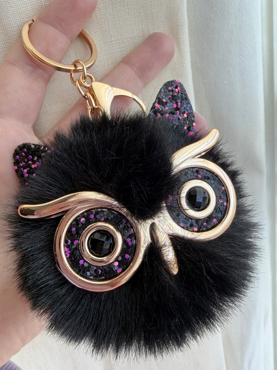 Accessories - Black Fuzzy Owl Keychain